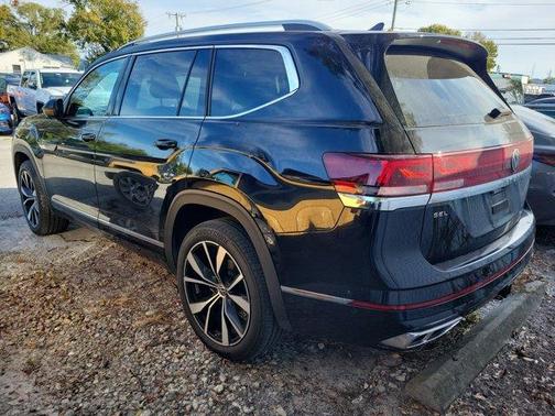 2024 Volkswagen Atlas 2.0T SEL Premium R-Line