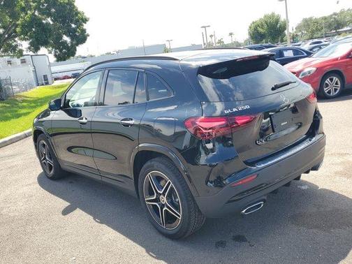 2025 Mercedes-Benz GLA 250 Base