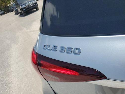 2025 Mercedes-Benz GLE 350 Base