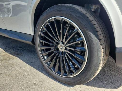 2026 Mercedes-Benz GLC 300 Base