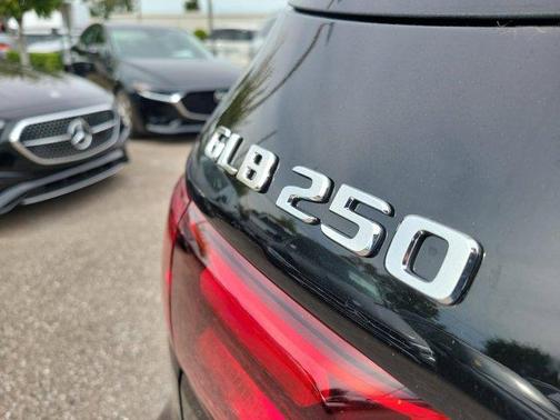 2026 Mercedes-Benz GLB 250 Base