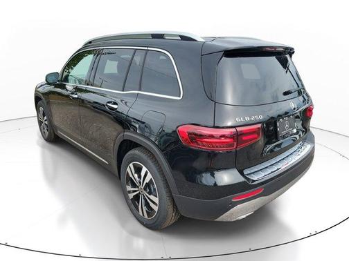 2026 Mercedes-Benz GLB 250 Base