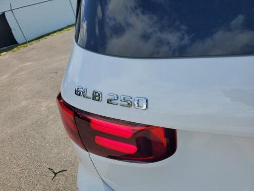 2025 Mercedes-Benz GLB 250 Base