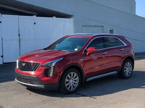 2022 Cadillac XT4 Premium Luxury