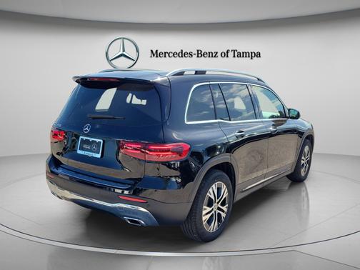 2025 Mercedes-Benz GLB 250 