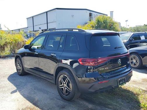 2024 Mercedes-Benz EQB 300 Base 4MATIC