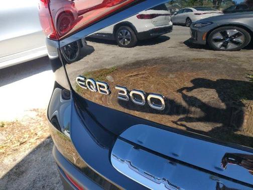 2024 Mercedes-Benz EQB 300 Base 4MATIC