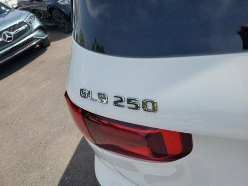 2025 Mercedes-Benz GLB 250 Base