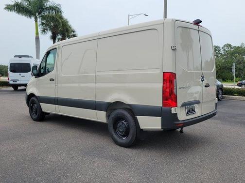 2025 Mercedes-Benz Sprinter 2500 Standard Roof