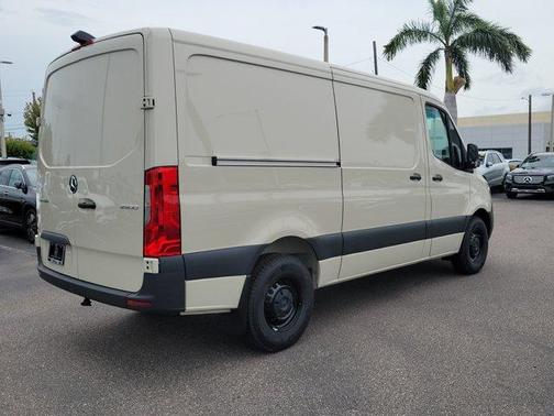 2025 Mercedes-Benz Sprinter 2500 Standard Roof