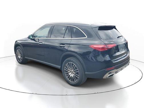 2025 Mercedes-Benz GLC 300 Base