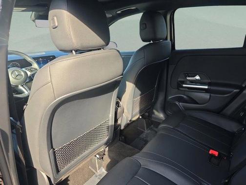 2025 Mercedes-Benz GLA 250 Base