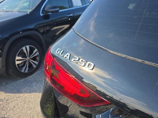 2025 Mercedes-Benz GLA 250 Base