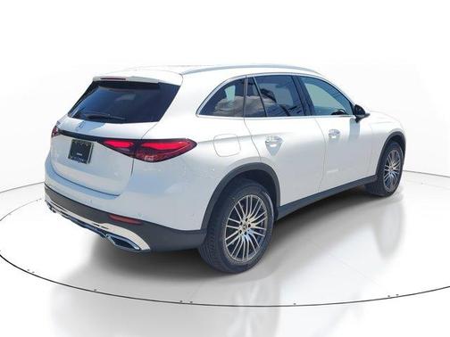 2025 Mercedes-Benz GLC 300 Base
