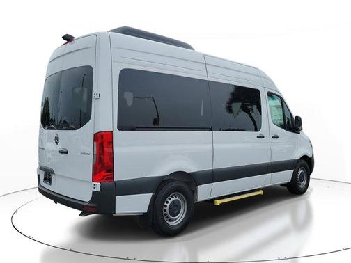 2025 Mercedes-Benz Sprinter 2500 144 WB Standard Roof Passenger
