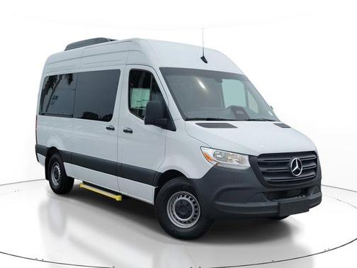 2025 Mercedes-Benz Sprinter 2500 144 WB Standard Roof Passenger