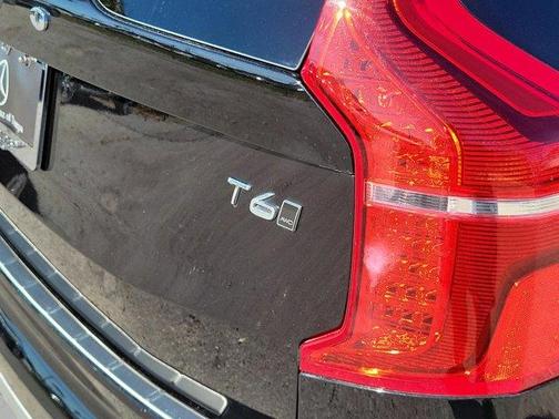 2019 Volvo XC90 T6 Momentum