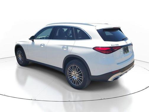 2025 Mercedes-Benz GLC 300 Base