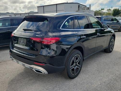 2026 Mercedes-Benz GLC 300 Base 4MATIC