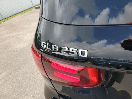 2025 Mercedes-Benz GLB 250 Base