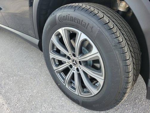 2026 Mercedes-Benz GLC 300 Base