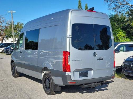 2026 Mercedes-Benz Sprinter 2500 144 WB Standard Roof Crew