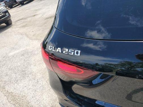 2025 Mercedes-Benz GLA 250 Base 4MATIC