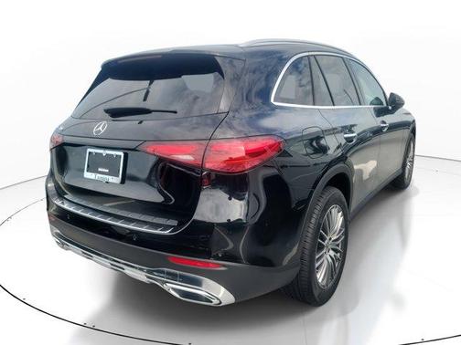 2026 Mercedes-Benz GLC 300 Base