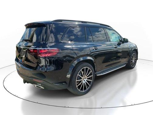 2026 Mercedes-Benz GLS 450