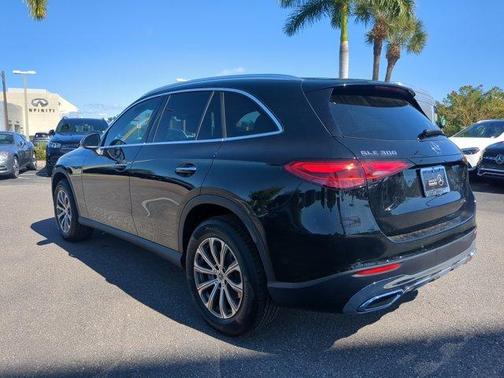 2025 Mercedes-Benz GLC 300 Base