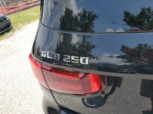 2025 Mercedes-Benz GLB 250 Base