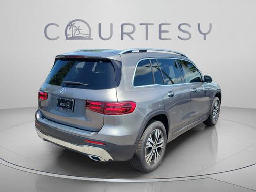 Mountain Grey Metallic 2026 Mercedes-Benz GLB 250 Base