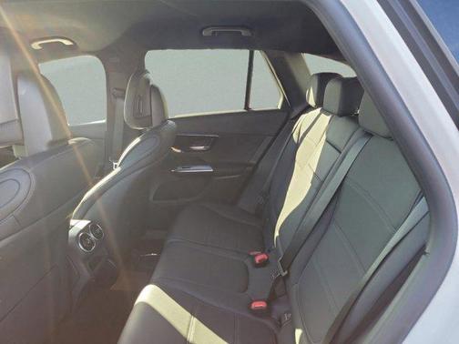 2026 Mercedes-Benz GLC 300 Base