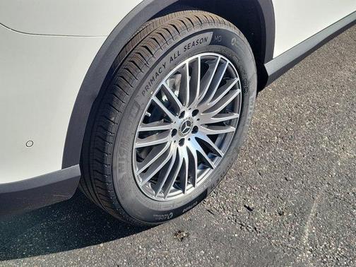 2026 Mercedes-Benz GLC 300 Base