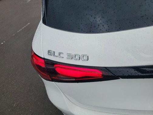 2026 Mercedes-Benz GLC 300 Base 4MATIC