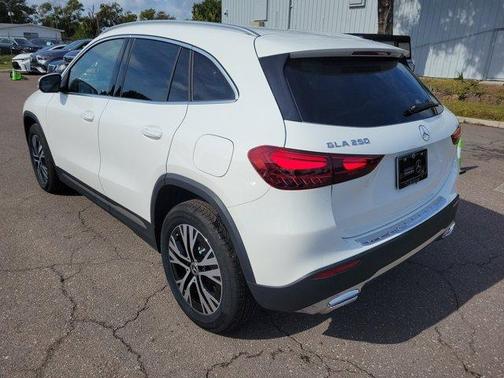 2026 Mercedes-Benz GLA 250 Base