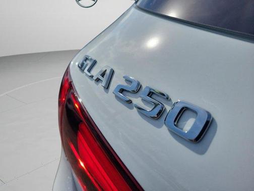 2026 Mercedes-Benz GLA 250 Base