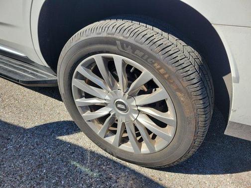 2022 Cadillac Escalade Premium Luxury