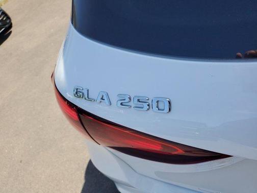 2025 Mercedes-Benz GLA 250 Base