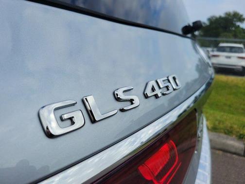 2025 Mercedes-Benz GLS 450 4MATIC