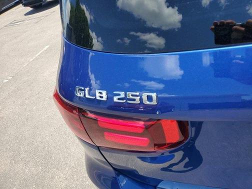 2025 Mercedes-Benz GLB 250 Base