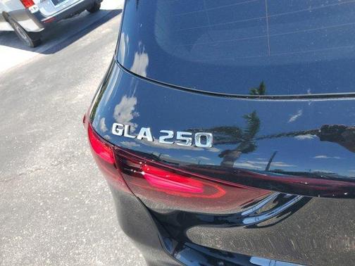 2025 Mercedes-Benz GLA 250 Base