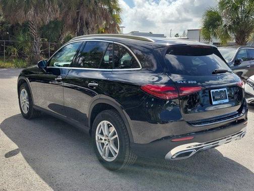 2024 Mercedes-Benz GLC 300 Base 4MATIC