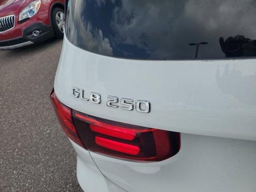 2025 Mercedes-Benz GLB 250 Base