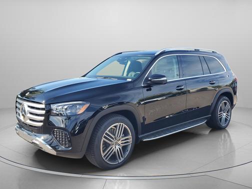 Black 2026 Mercedes-Benz GLS 450