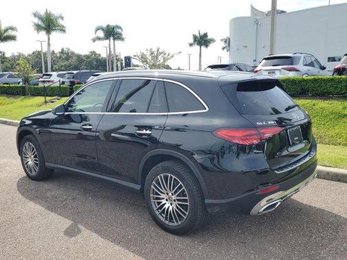 2025 Mercedes-Benz GLC 300 Base 4MATIC