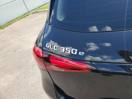 2025 Mercedes-Benz GLC 350e Base 4MATIC