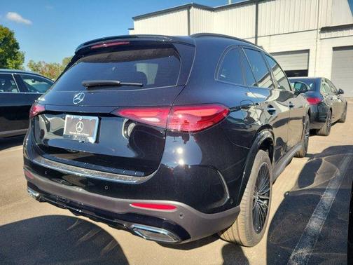 2026 Mercedes-Benz GLC 300 Base