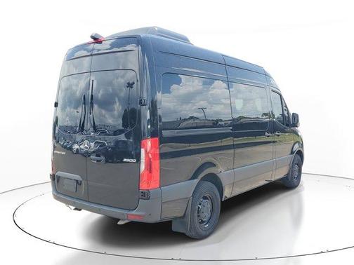 2024 Mercedes-Benz Sprinter 2500 144 WB Standard Roof Passenger