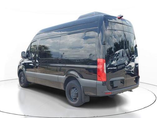 2024 Mercedes-Benz Sprinter 2500 144 WB Standard Roof Passenger